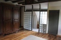 Chambre étage avec salle de bain et WC